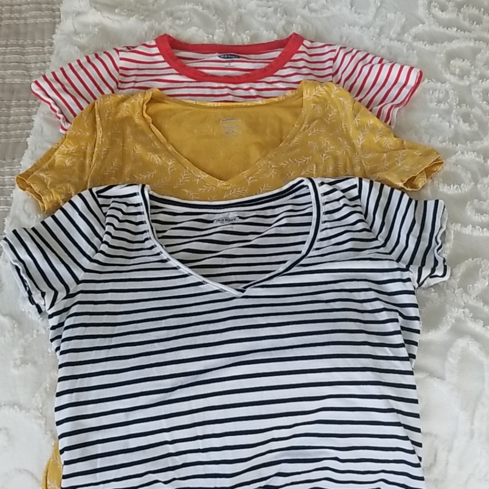 Lot of 3 Old Navy maternity tops size M
